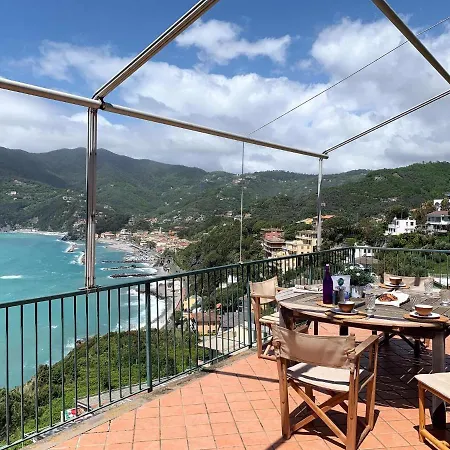 House Sunset By The Sea By Holiday World Apartment Moneglia